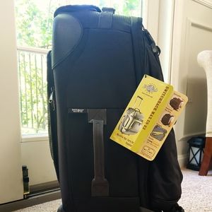 Eagle Creek convertible 2-in-1 carry-on, black 14x22x9